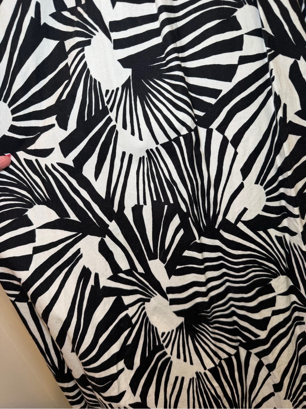 Vintage Black & White tiki caftan/dress - Picture 3 of 3